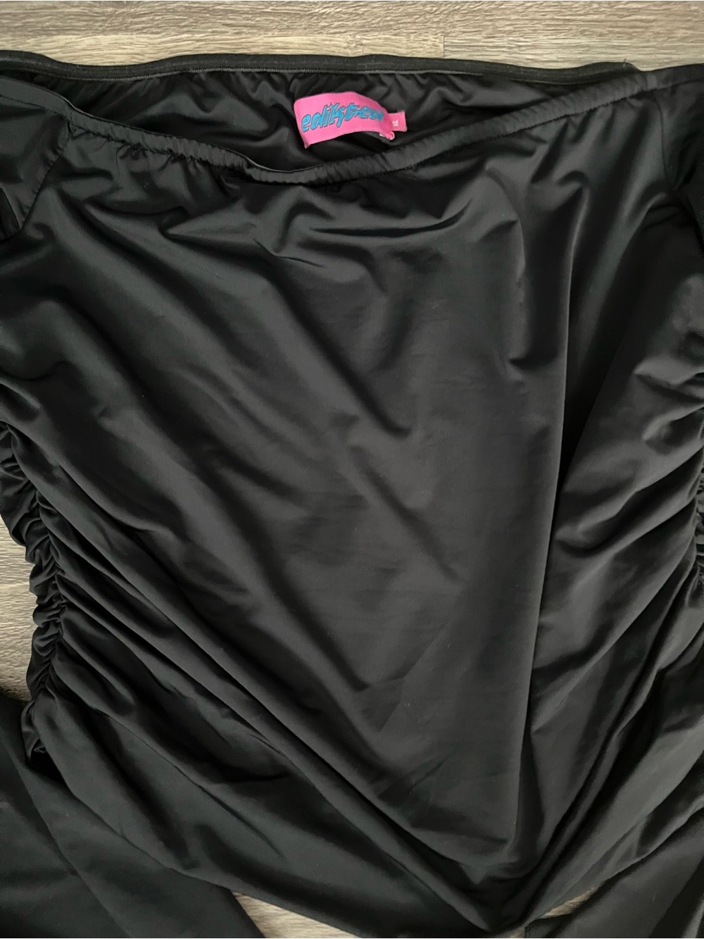 Edikted Black off the shoulder Long-Sleeve top - Picture 3 of 3